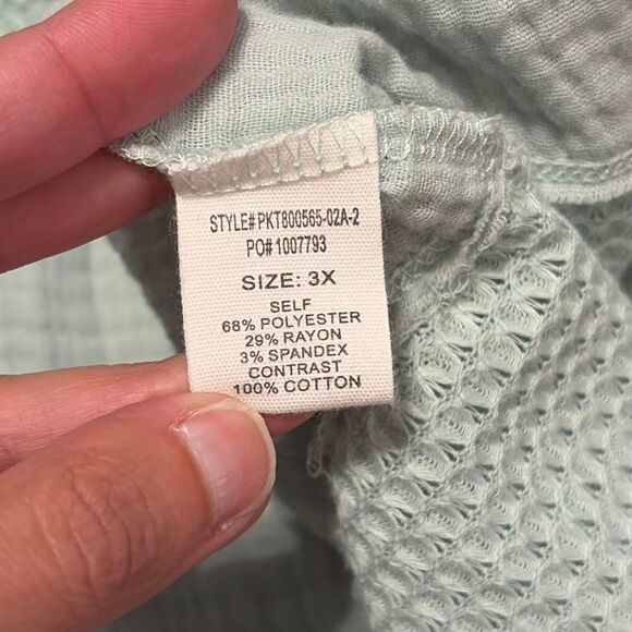 Arula Light Green V-Neck Thermal Gauze Long Sleeve 3X - Picture 6 of 7